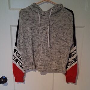 No Boundaries Juniors L (11/13) Gray and Red Love Print Hoodie